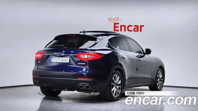 Maserati Levante 3.0 Diesel AWD - фото 1