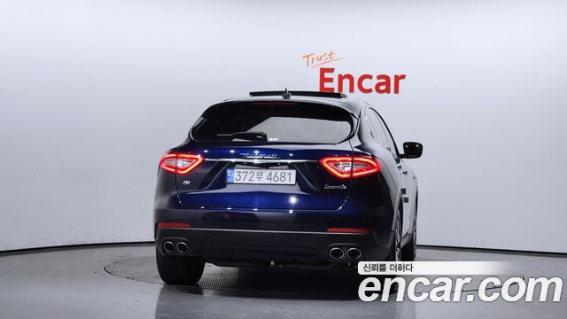 Maserati Levante 3.0 Diesel AWD - фото 3