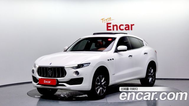Maserati Levante 3.0 Diesel AWD GranLusso - фото 0