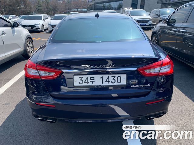 Maserati Quattroporte 3.0 Diesel Granlusso - фото 4