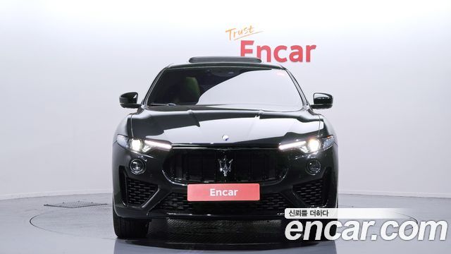 Maserati Levante 3.0 Diesel AWD GranSport - фото 2