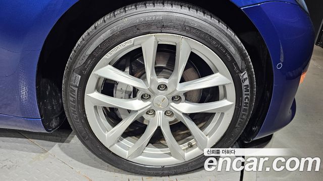 Tesla Model 3 Long Range AWD - фото 4