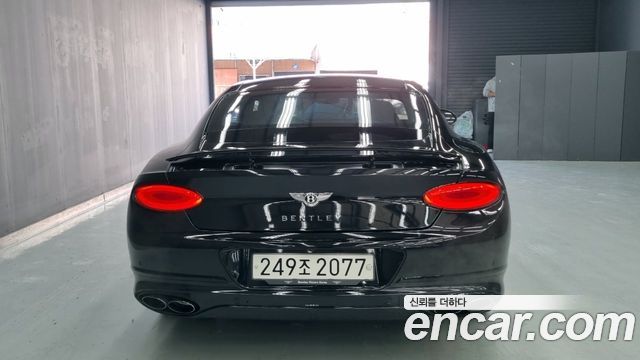 Bentley Continental GT 4.0 GTS - фото 3
