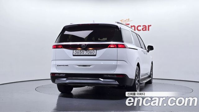 Kia Carnival 4-го поколения 9-Seater Noblesse - фото 3