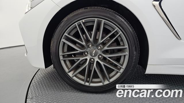 Genesis G70 2.0T Advanced - фото 4