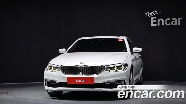 BMW 5-Series G30 530i xDrive Luxury Plus - фото 2