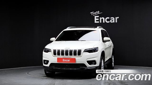 Jeep Cherokee KL 2.4 Longitude High AWD - фото 2
