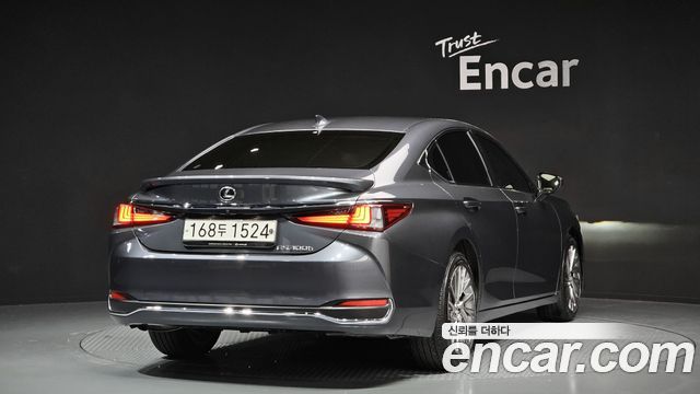 Lexus ES 7-го поколения Luxury Plus - фото 1