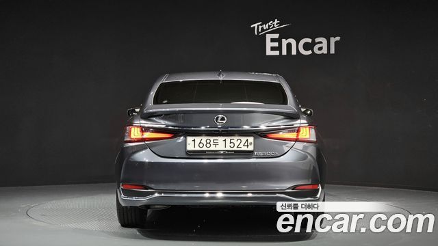 Lexus ES 7-го поколения Luxury Plus - фото 3