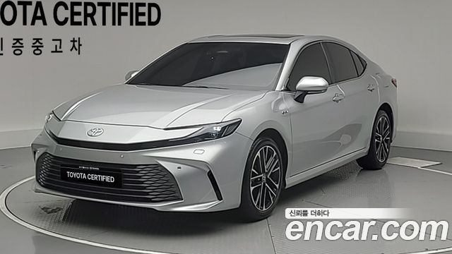 Toyota Camry XV80 2.5 XLE Hybrid - фото 0