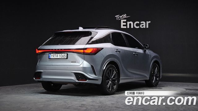 Lexus RX 5-го поколения F-Sport - фото 1