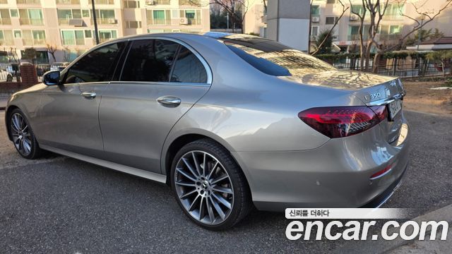 Mercedes-Benz E-Class W213 E350 4MATIC AMG Line - фото 1