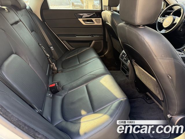 Jaguar XF X260 25t Prestige - фото 4