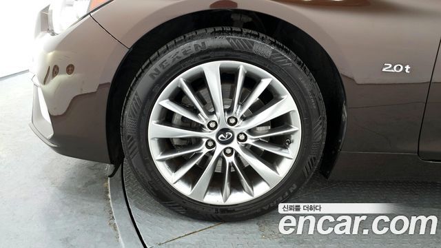 Infiniti Q50 2.0 - фото 4