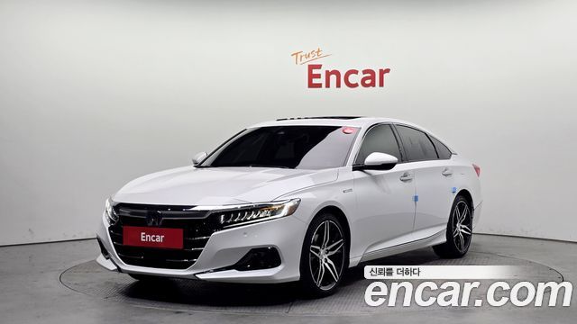 Honda Accord 10-го поколения 2.0 Hybrid Touring - фото 0