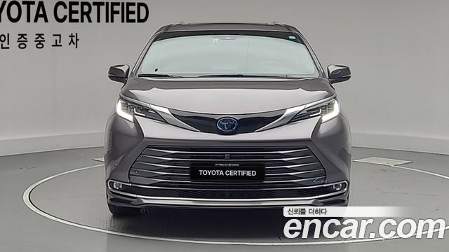 Toyota Sienna 4-го поколения 2.5 Hybrid 2WD - фото 2