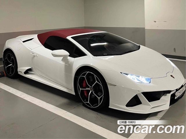 Lamborghini Huracan LP640-4 EVO Spyder - фото 0