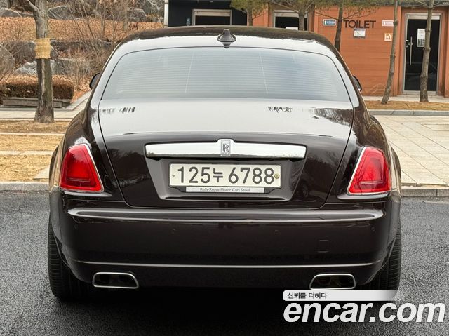 Rolls-Royce Ghost 6.6 EWB V12 - фото 3