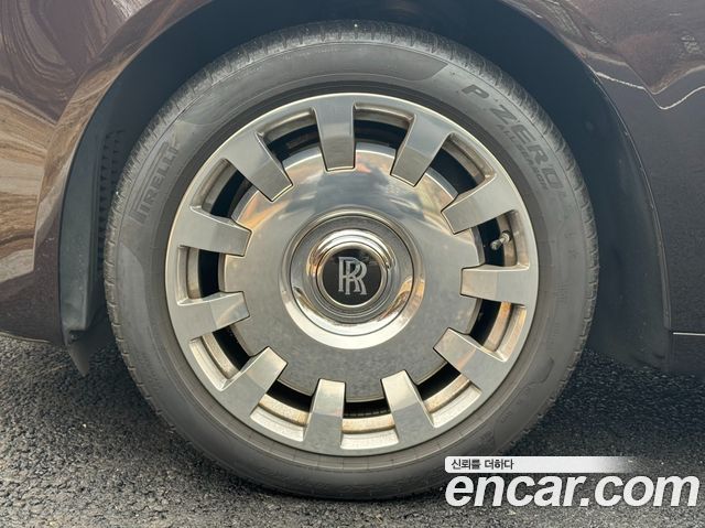 Rolls-Royce Ghost 6.6 EWB V12 - фото 4