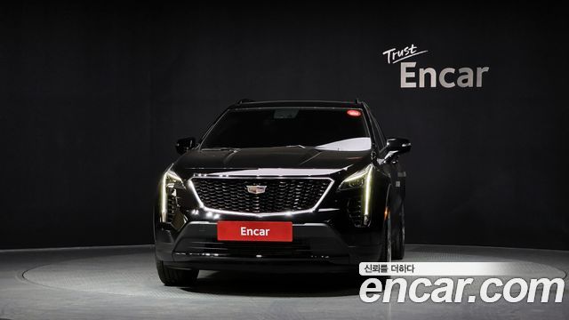 Cadillac XT4 2.0 Sport AWD - фото 2