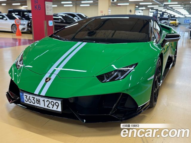 Lamborghini Huracan LP640-4 EVO Spyder - фото 0