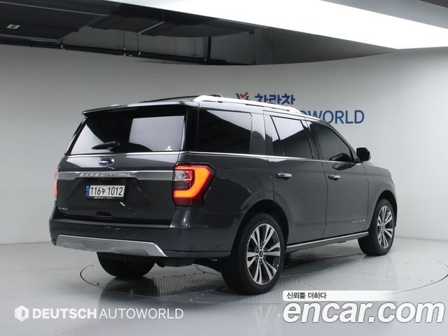 Ford Expedition Platinum 4WD 7Seater - фото 1