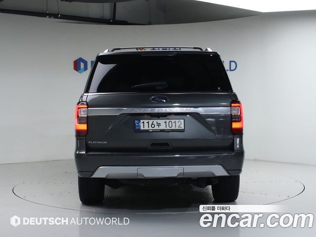 Ford Expedition Platinum 4WD 7Seater - фото 3