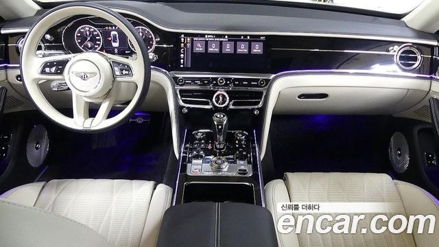 Bentley Flying Spur 3-го поколения 4.0 Azure - фото 3