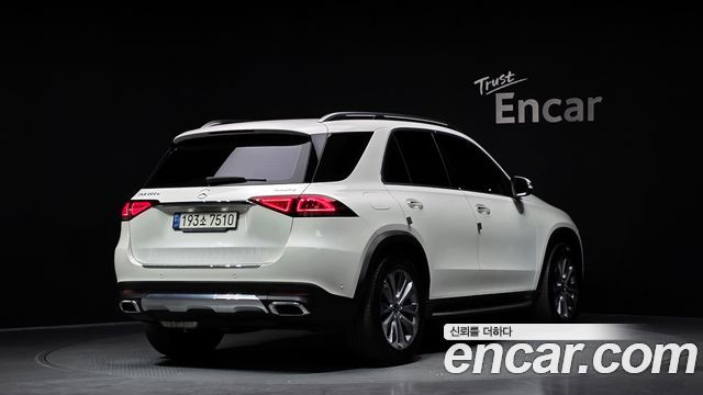 Mercedes-Benz GLE-Class W167 GLE300d 4MATIC - фото 1