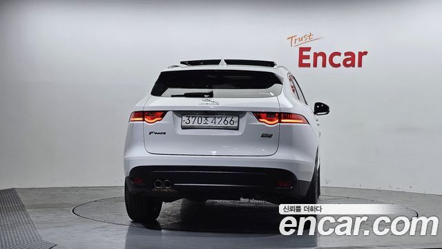 Jaguar F-PACE 20d Prestige - фото 3