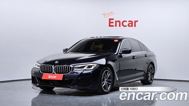 BMW 5-Series G30 520i M Sport - фото 0