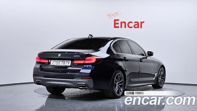 BMW 5-Series G30 520i M Sport - фото 1