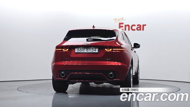 Jaguar E-PACE R250 R-Dynamic SE - фото 3