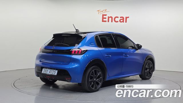 Peugeot 208 2-го поколения GT - фото 1