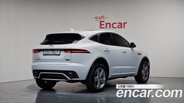 Jaguar E-PACE R250 R-Dynamic SE - фото 1