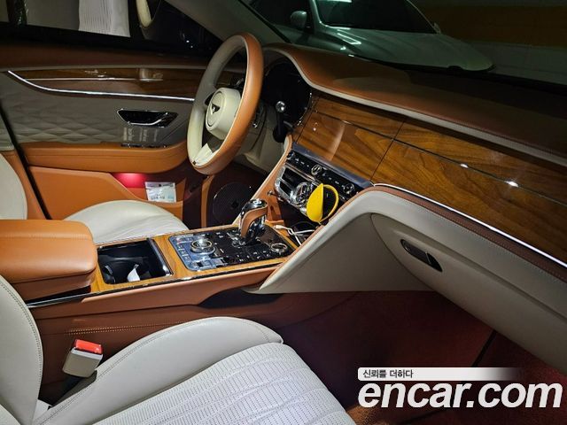 Bentley Flying Spur 3-го поколения 4.0 - фото 0