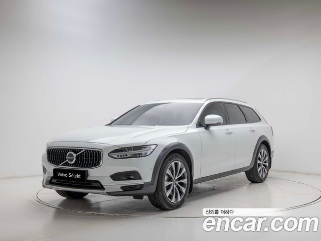 Volvo V90 B5 Ultra AWD - фото 0