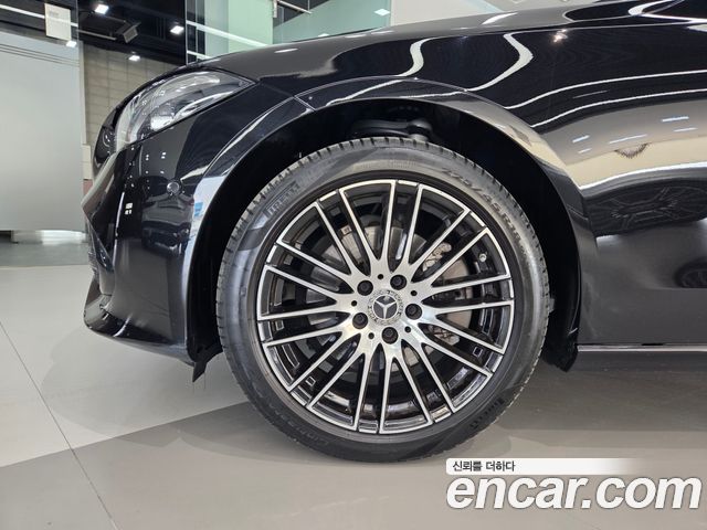 Mercedes-Benz C-Class W206 C200 Avantgarde - фото 4