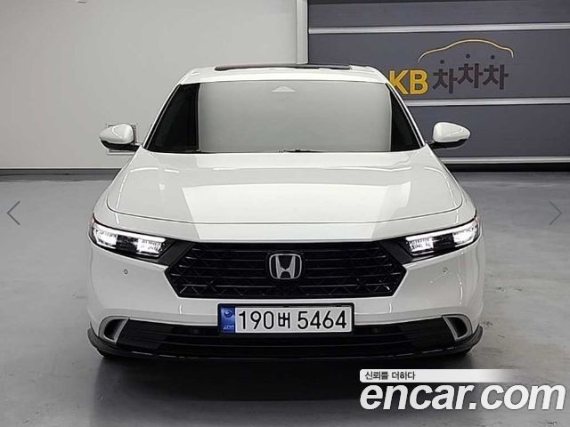 Honda Accord 11-го поколения 2.0 Hybrid Touring - фото 1