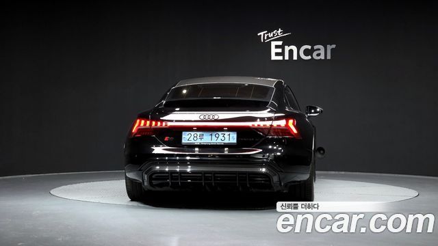 Audi RS e-tron GT GT RS - фото 3