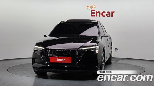 Audi e-tron 55 Quattro - фото 2