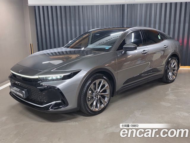 Toyota Crown 2.5 4WD Hybrid - фото 0