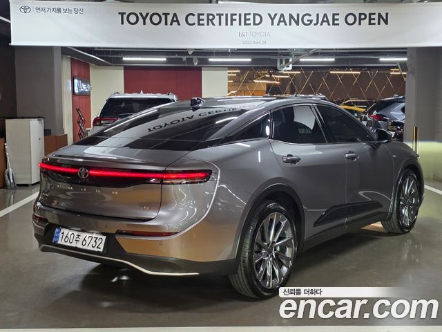 Toyota Crown 2.5 4WD Hybrid - фото 3