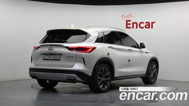 Infiniti QX50 2.0 Sensory AWD - фото 1