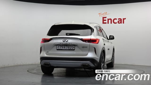 Infiniti QX50 2.0 Sensory AWD - фото 3