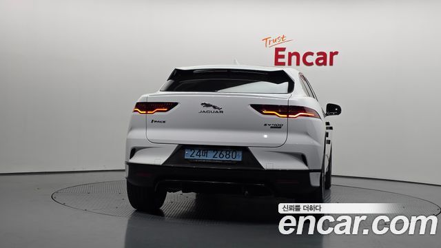 Jaguar I-PACE EV400 SE - фото 3
