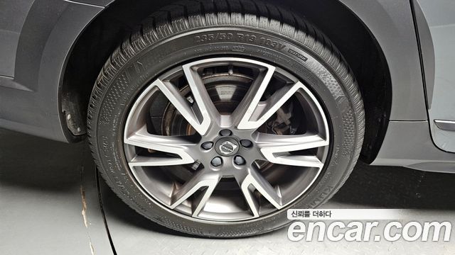Volvo V90 T5 Pro AWD - фото 4
