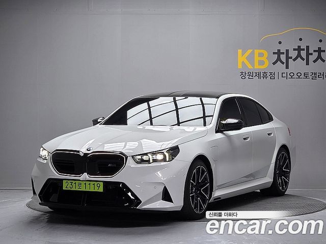 BMW M5 G90 M5 Sedan - фото 0