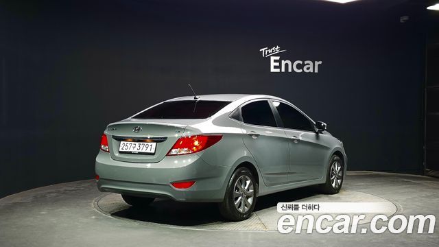 Hyundai Accent 1.4 VVT Modern - фото 1