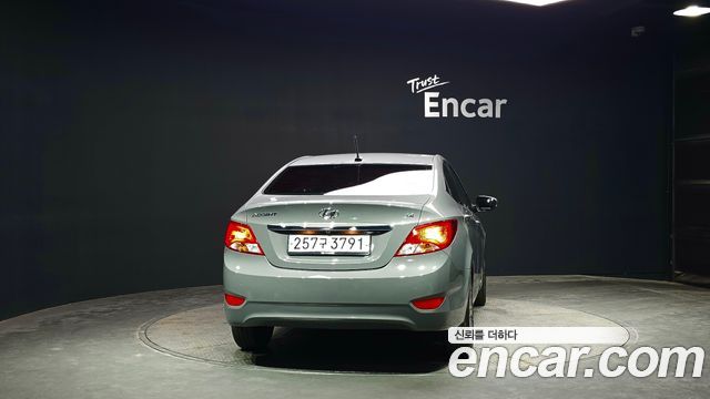 Hyundai Accent 1.4 VVT Modern - фото 3